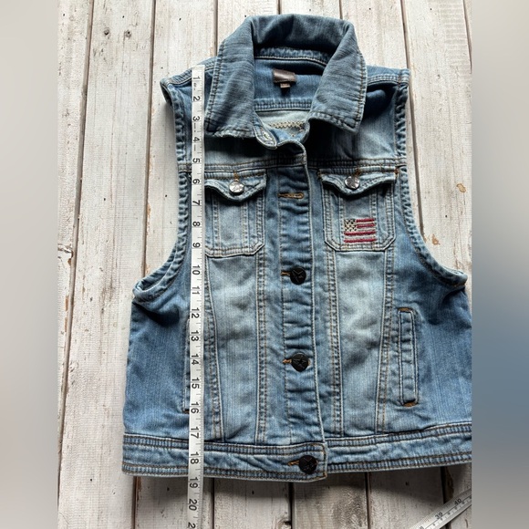 Reuse | denim | vest | embroidered | American Flag | M - Picture 3 of 11